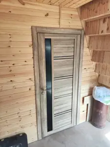 Установленная дверь Дверные решения «Модерн» — живое фото; салон BAKUN DOORS, Новосибирск